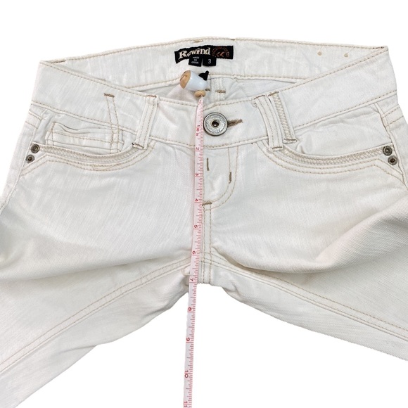 Rewind Capris Jean Low Rise, Off White Denim - Picture 8 of 9